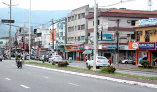A taxa de coleta de lixo vai atingir moradores e comerciantes, variando de R$ 10,00 a R$ 25,00 mensais