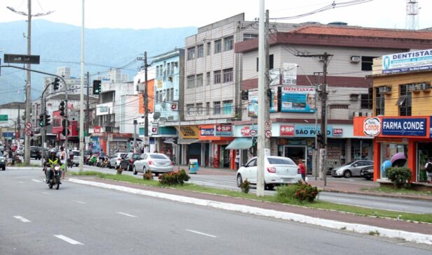A taxa de coleta de lixo vai atingir moradores e comerciantes, variando de R$ 10,00 a R$ 25,00 mensais