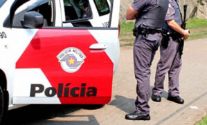 Mulher mata marido a marretadas em Santos