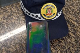 Dessa vez, os agentes detiveram um indivíduo que estava com um aparelho celular furtado nesta terça-feira (27)