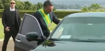 O presidente compareceu apenas quatro vezes no Palácio do Planalto de um mês para cá