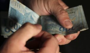 Outra alternativa citada pela especialista é, eventualmente, poupar o montante para possíveis surpresas desagradáveis