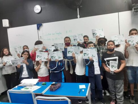 Participam aproximadamente 400 alunos, sendo sete turmas de ensino fundamental I e outra de ensino profissionalizante