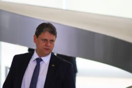 Nessa disputa, o atual governador ficou sem padrinho