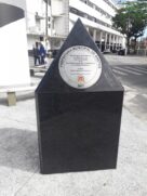 Local dá mais destaque e protege as placas alusivas ao ídolo
