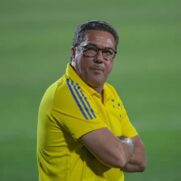 Vanderlei Luxemburgo comanda o Cruzeiro contra o Operário pela Série B