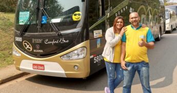 O casal Ana Paula e Valdemir tem alta procura de idosos por seus passeios