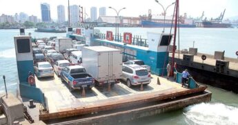 Travessia de balsas entre Santos e Guarujá será interrompida por duas horas