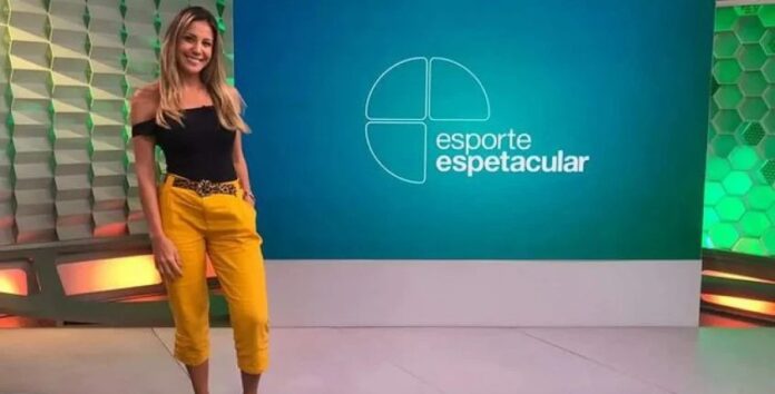 A jornalista Bárbara Coelho, apresentadora do