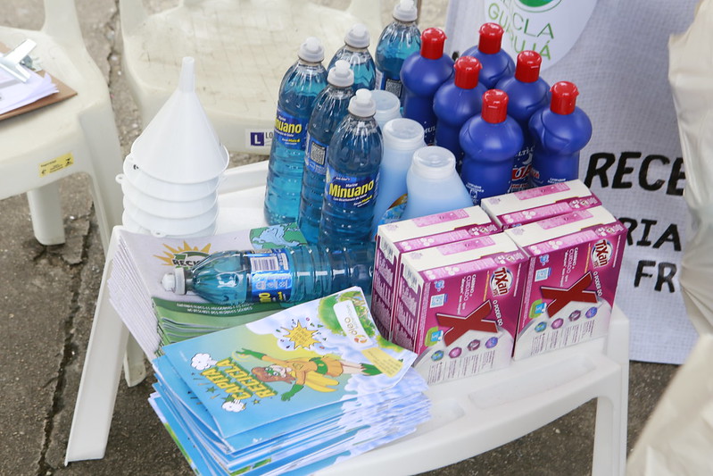 Todo material plástico coletado nas Lojas Eco Troca é posteriormente encaminhado às cooperativas da Cidade