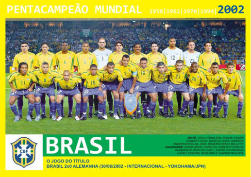 Com show de Ronaldo Fenômeno que renascia após grave lesão no joelho, e com Rivaldo ajudando o Brasil a sorrir novamente, o torcedor celebrou o penta mundial