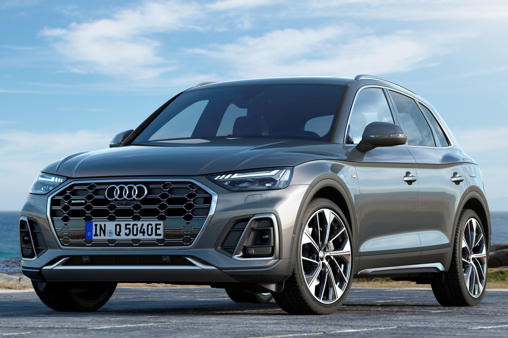 O Q5 TFSI híbrido tem a força combinada de 367 cavalos e torque total de 50,5 kgfm