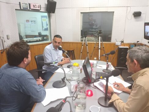 Felício Ramuth durante entrevista na Rádio Trianon