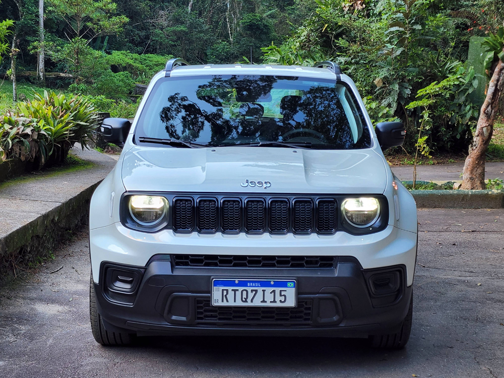 Renegade Sport foca nas faixas intermediárias do segmento de SUVs compactos