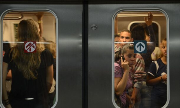 A votação favorável à paralisação se deu após uma reunião do Sindicato dos Metroviários com a direção da Companhia do Metropolitano de São Paulo
