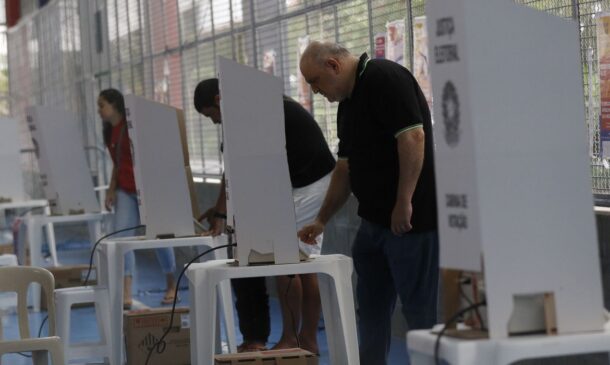 A votação será realizada das 8h às 17h (horário de Brasília)