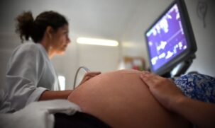 Em 1998, foram registrados 4.343 nascimentos entre mães de 10 a 14 anos