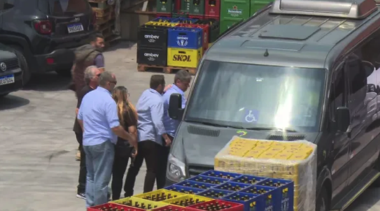 Tarcísio de Freitas deixa o local após troca de tiros na comunidade