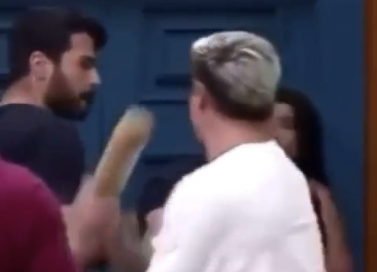 Alguns dos participantes ficaram chocados com a decisão.