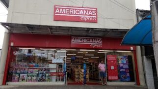 Loja de departamento fica na Avenida Nove de Abril, no Centro