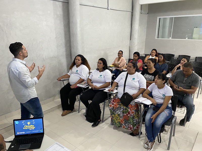 Foto da palestra anterior: Aprendendo a Empreender Instituto Alimentando o Bem