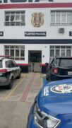 A ação ocorreu por volta das 21h, quando os agentes se deslocavam pela Rua Vitor De Lamare