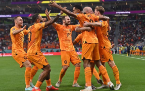 Holanda vence Senegal