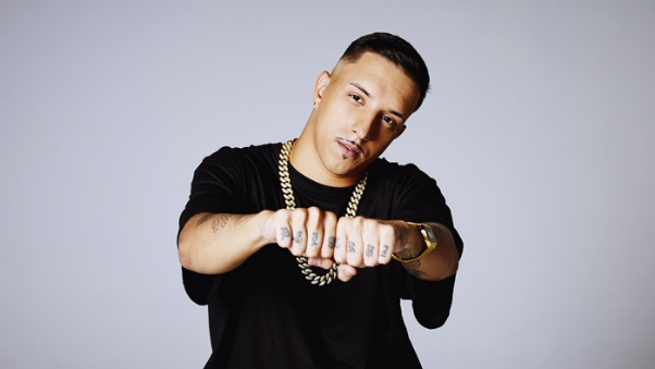 O rapper Delacruz (foto) é uma das atrações da Rocket Sea Club nesta sexta-feira (2)