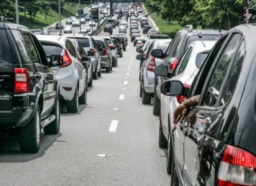 No Sistema Anchieta-Imigrantes, a expectativa é que 570 mil veículos desçam a serra