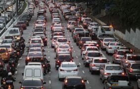 Para saber quanto pagará de IPVA, o motorista deve multiplicar o valor venal do automóvel pelo percentual do imposto, conforme o tipo, se carro, moto ou caminhão, entre outros