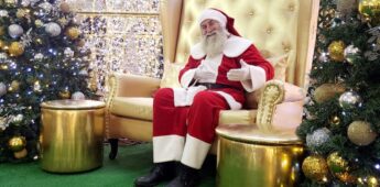 O carismático Papai Noel do Brisamar shopping, em São Vicente