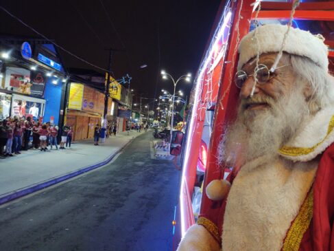Crianças da Associação de Amigos do Lar do Menor Assistido vão acompanhar o Papai Noel