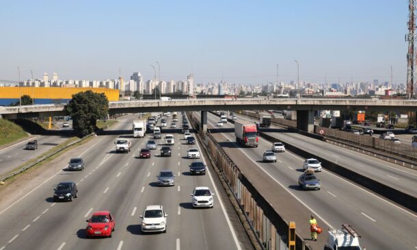 Todas as rodovias do Sistema Anchieta-Imigrantes (SAI) seguem com tráfego tranquilo tanto no sentido das praias quando da capital paulista