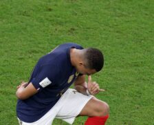 Mbappé brilha e se isola na artilharia no Qatar