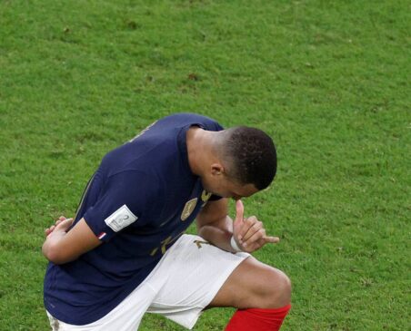 Mbappé brilha e se isola na artilharia no Qatar