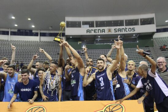 Em excelente jogo, Memorial/Fupes/Blue Med/Santos é campeão da 1ª Divisão do Campeonato Paulista masculino de basquete