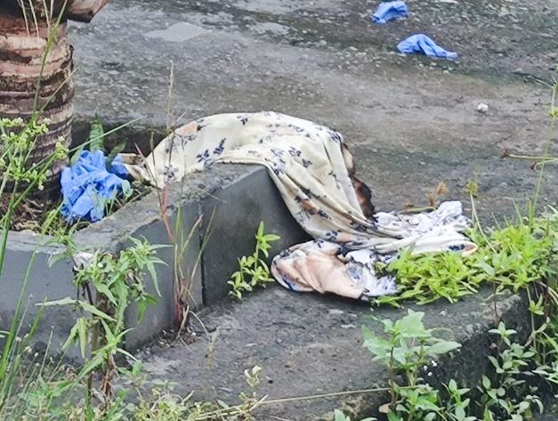 Local onde o corpo da vítima foi encontrado, em São Vicente