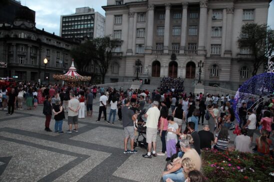 Natal Criativo de 2022 levou cerca de 35 mil ao Centro Histórico de Santos