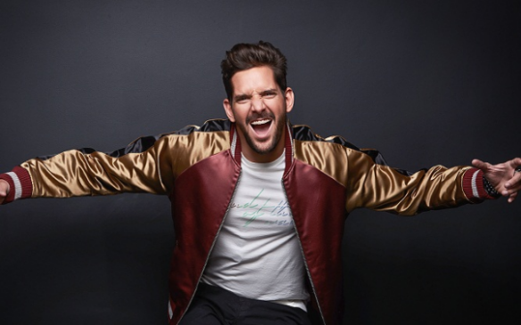 Felipe Pezzoni (foto) é vocalista do grupo desde 2013
