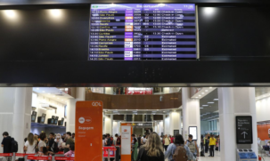 Greve dos aeronautas afeta milhares de passageiros