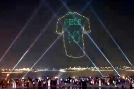 Prefeitura fará show de drones na orla, assim como ocorreu com homenagem ao Rei na Copa do Catar
