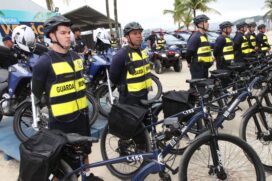 Localizada estrategicamente no meio entre a Ponta da Praia e o José Menino, em frente à Avenida Conselheiro Nébias, a tenda funcionará por 24h até o dia 26 de fevereiro