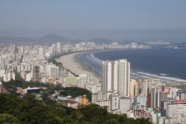 No mesmo período, também fica proibida a instalação de barracas e tendas
