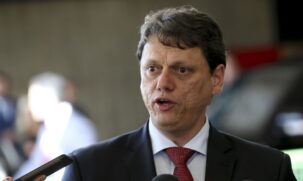 Internautas chegaram a levantar a hashtag 'traíra' na rede social