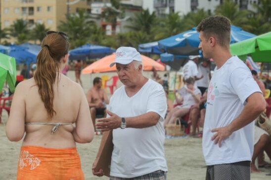 O principal objetivo da Operação Verão é checar a regularidade dos vendedores ambulantes que atuam na orla da praia