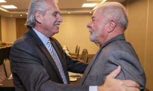 Lula viaja à capital argentina na noite deste domingo (22)
