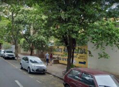 Casal foi flagrado fazendo sexo em plena luz do dia