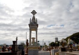 Cemitério no interior de SP