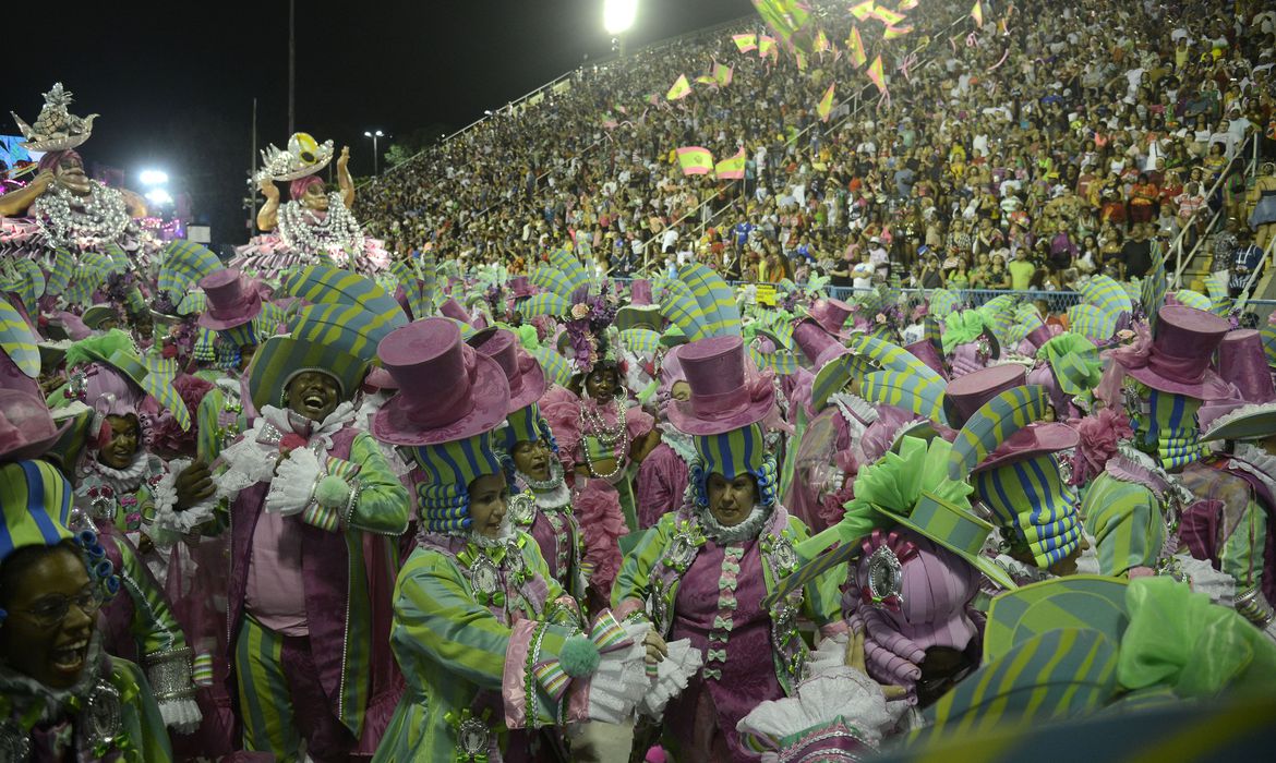 Os ensaios técnicos na Marquês de Sapucaí começaram no dia 14 de janeiro, com as escolas de samba da Série Ouro