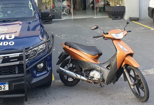 GCM de Praia Grande recuperou uma moto produto de crime na madrugada do último domingo